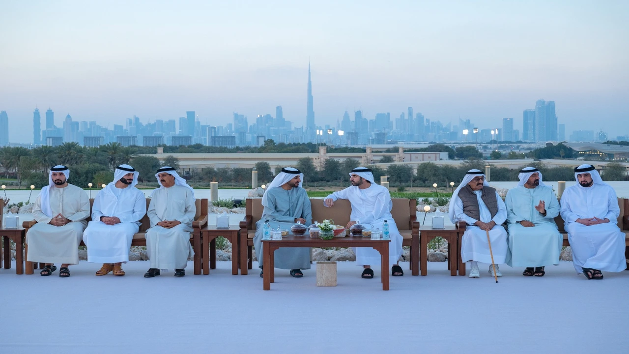 حمدان بن محمد يستقبل المهنئين بمناسبة حلول شهر رمضان المبارك في دبي